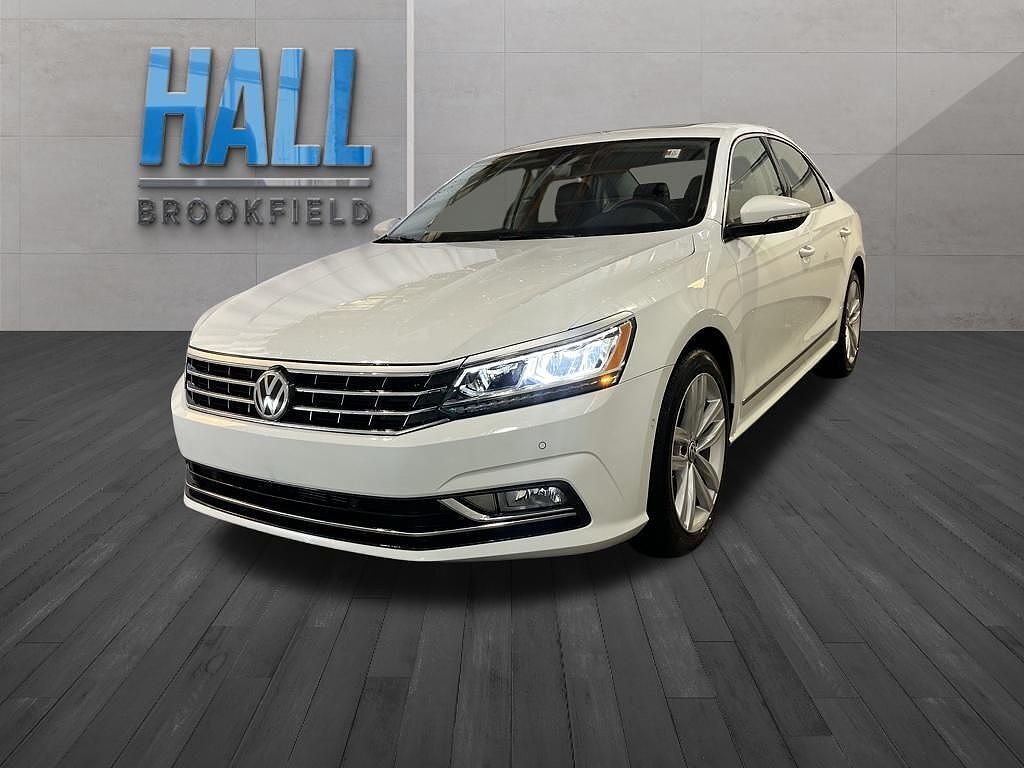 2018 VOLKSWAGEN Passat