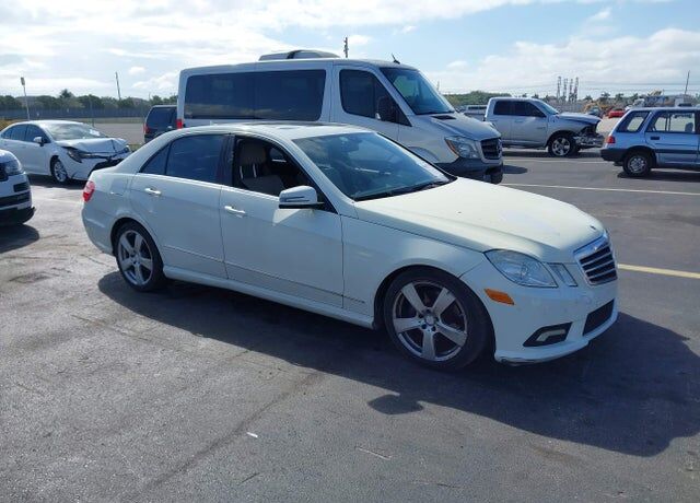 2011 MERCEDES-BENZ E-Class