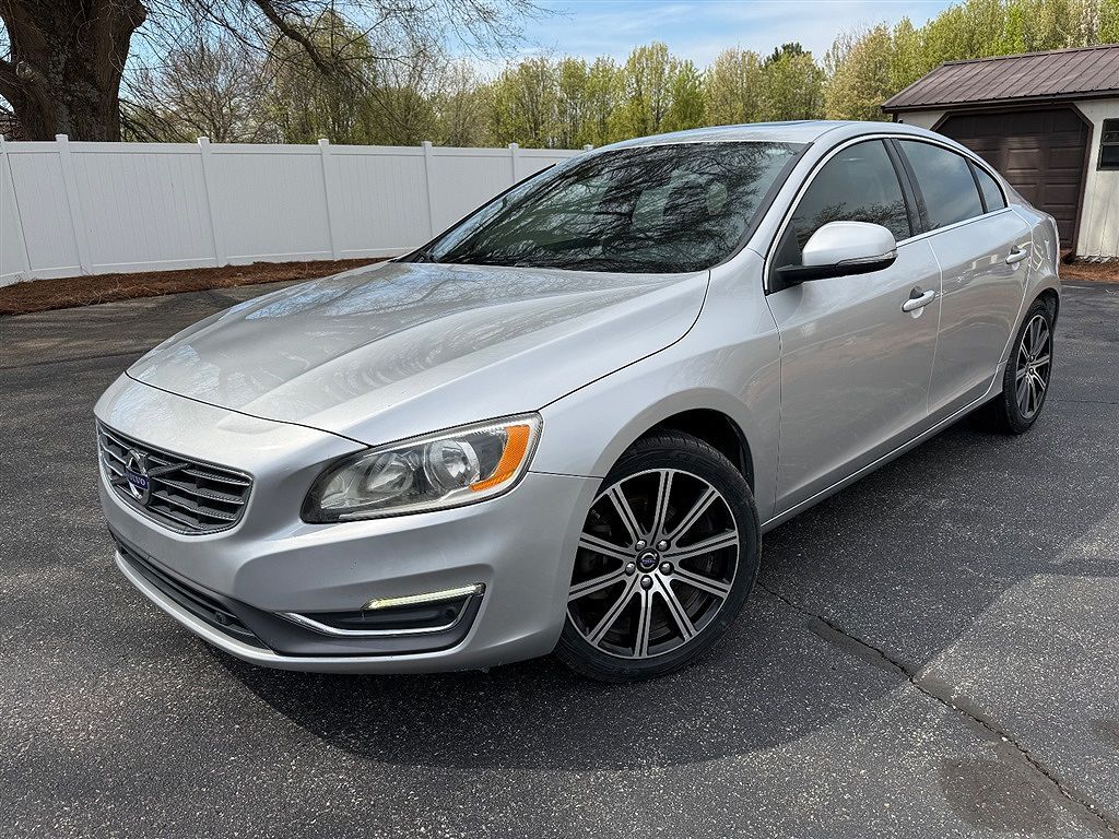 2016 VOLVO S60