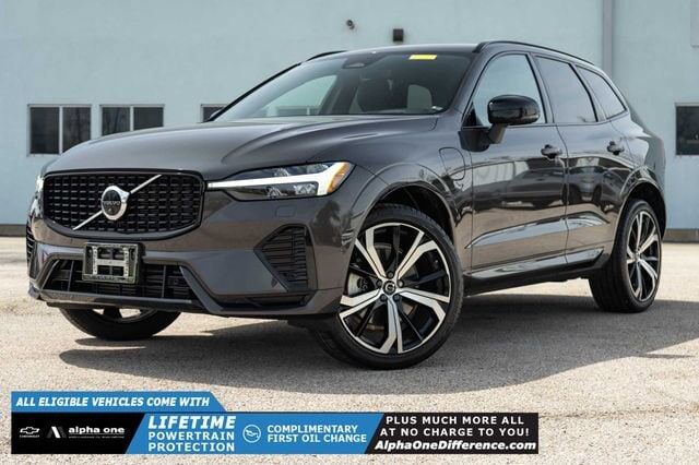2022 VOLVO XC60