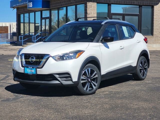 2020 NISSAN Kicks