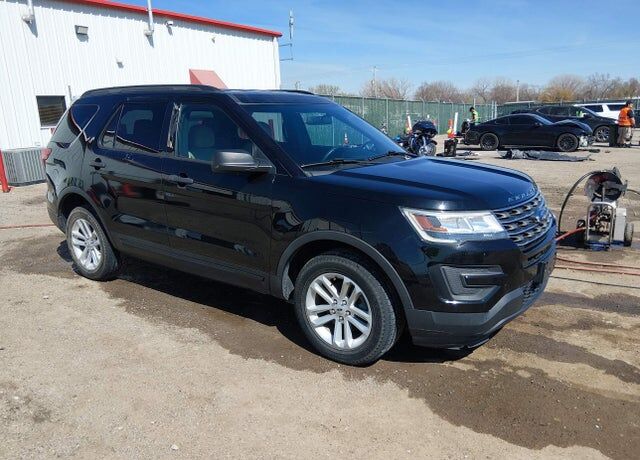 2017 FORD Explorer