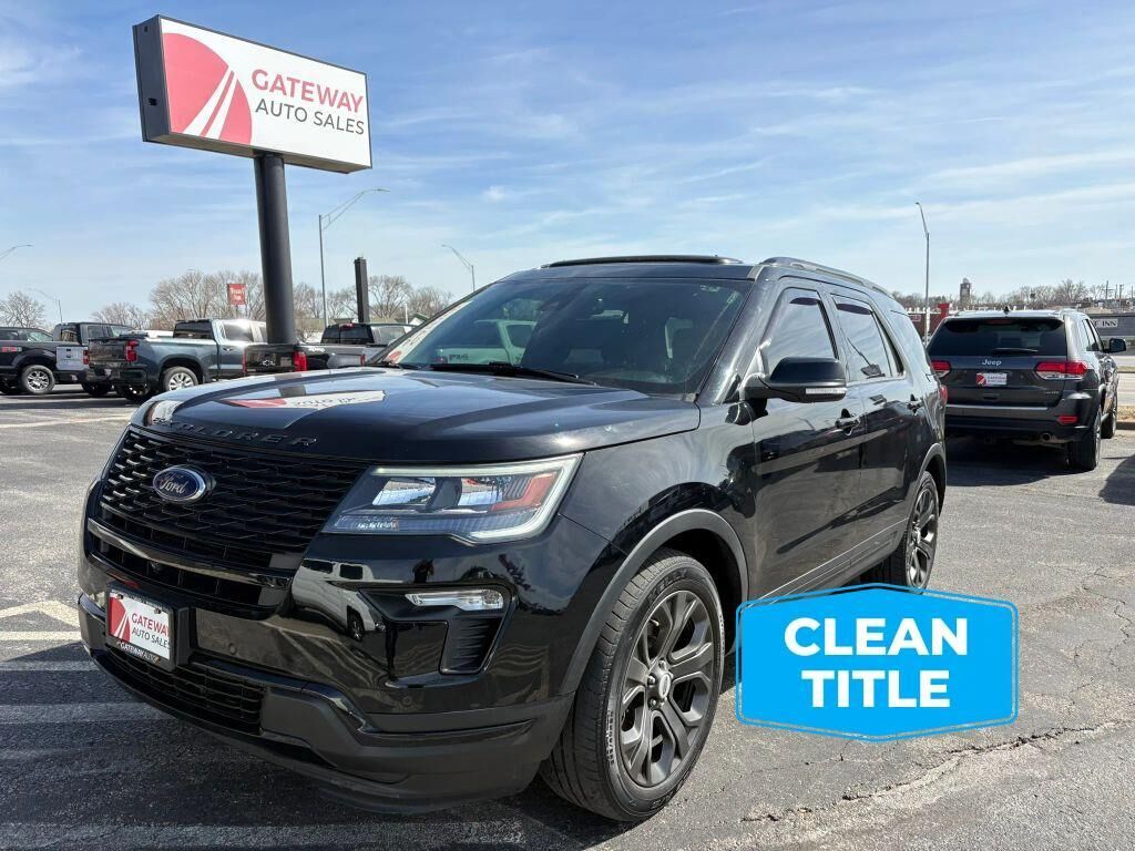 2018 FORD Explorer