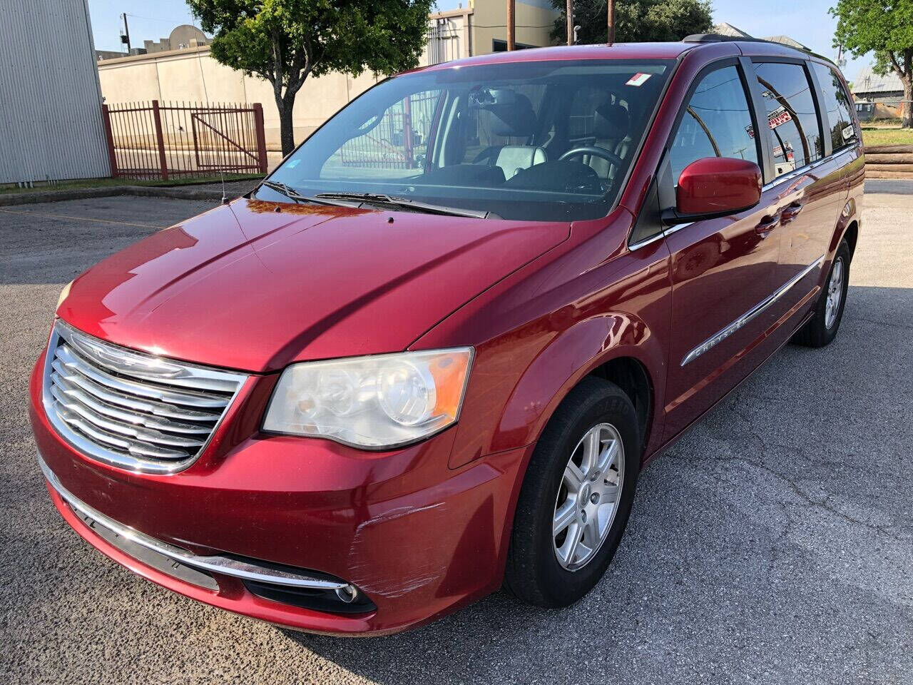 2013 CHRYSLER Town and Country