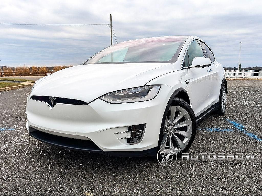 2021 TESLA Model X