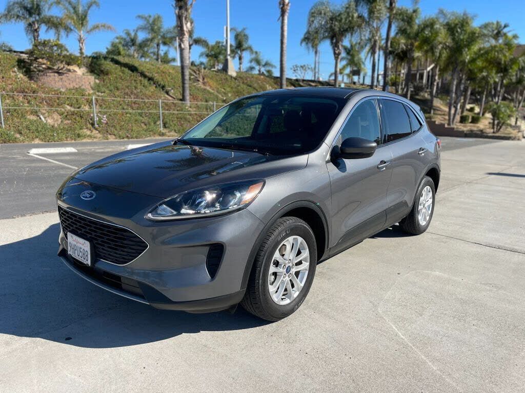 2021 FORD Escape