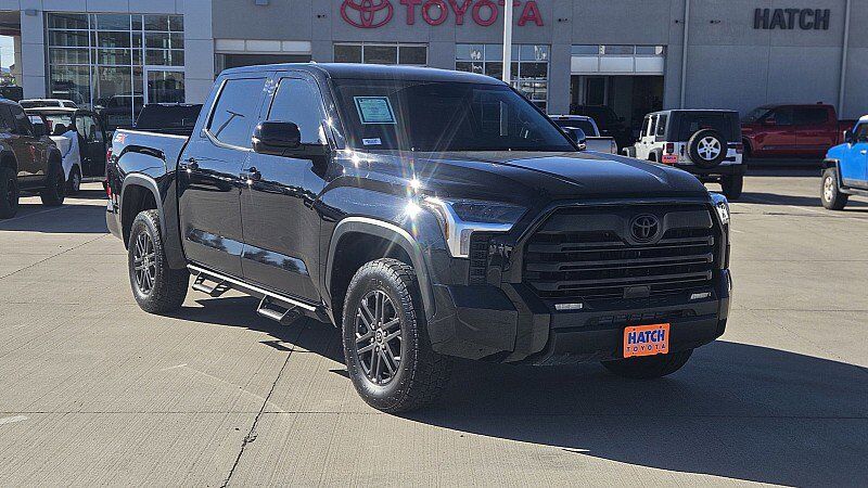 2024 TOYOTA Tundra