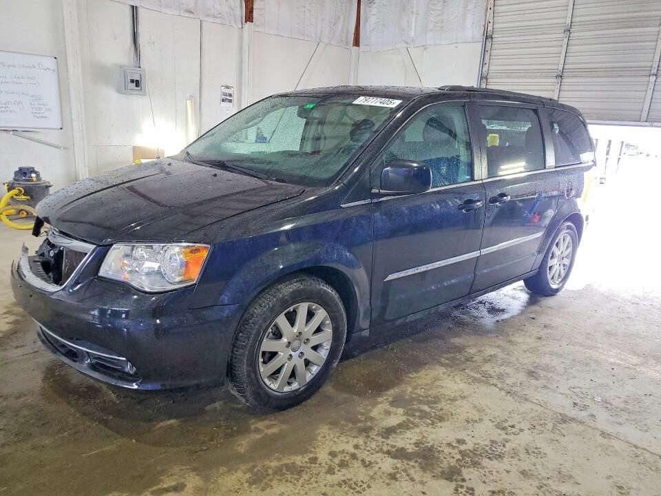 2015 CHRYSLER Town and Country