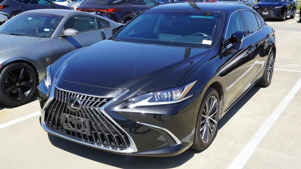 2023 LEXUS ES
