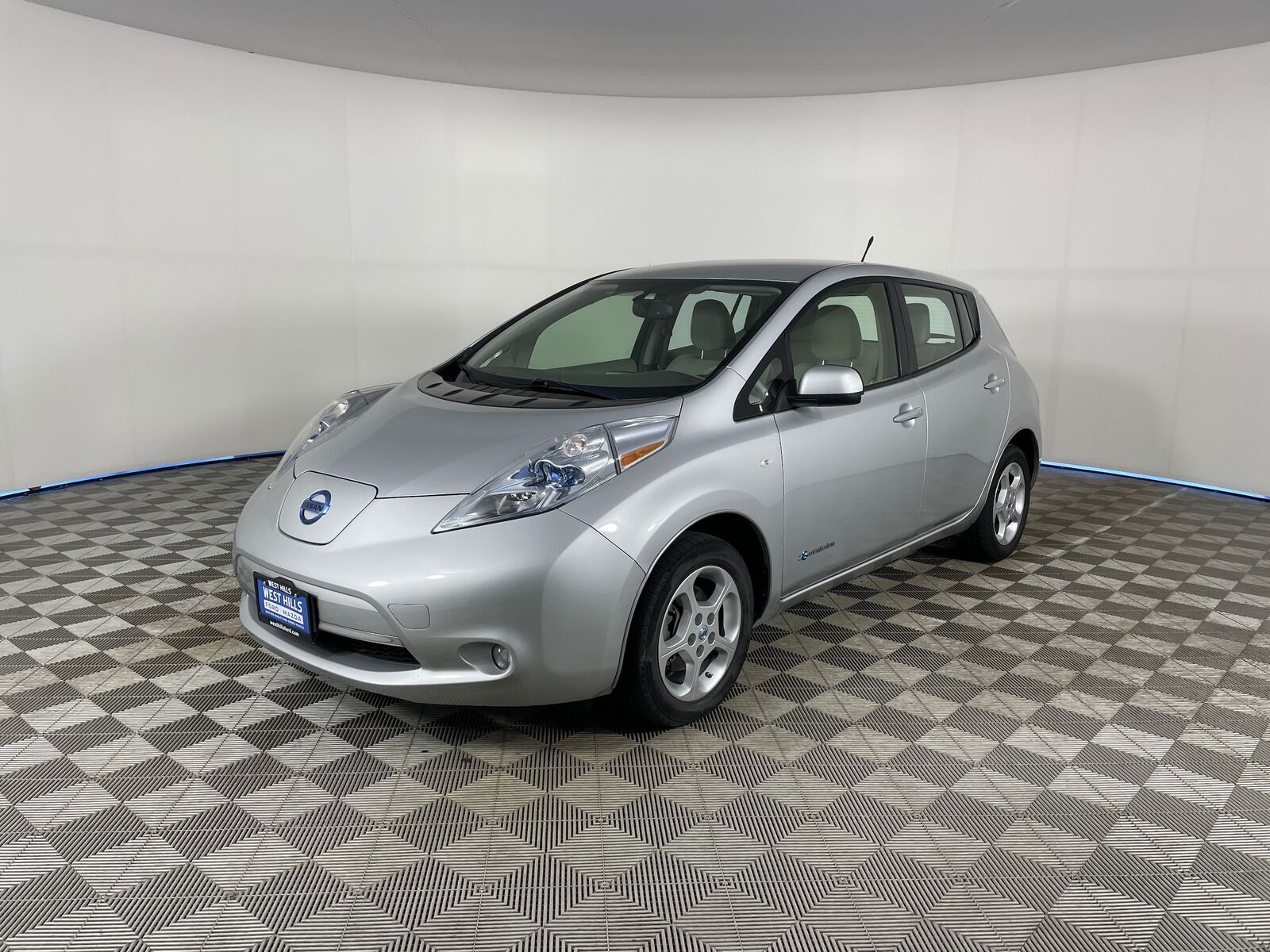 2012 NISSAN Leaf
