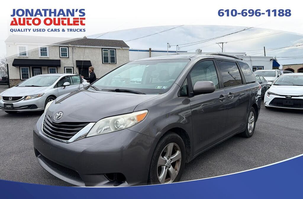 2013 TOYOTA Sienna