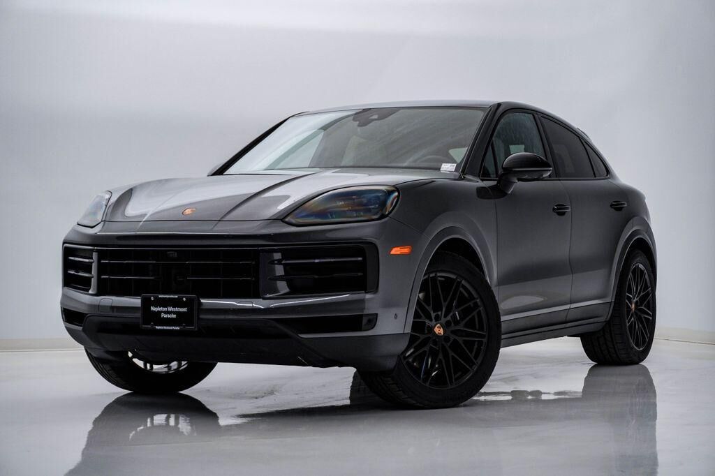 2025 PORSCHE Cayenne