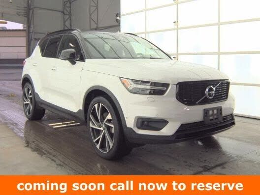 2019 VOLVO XC40