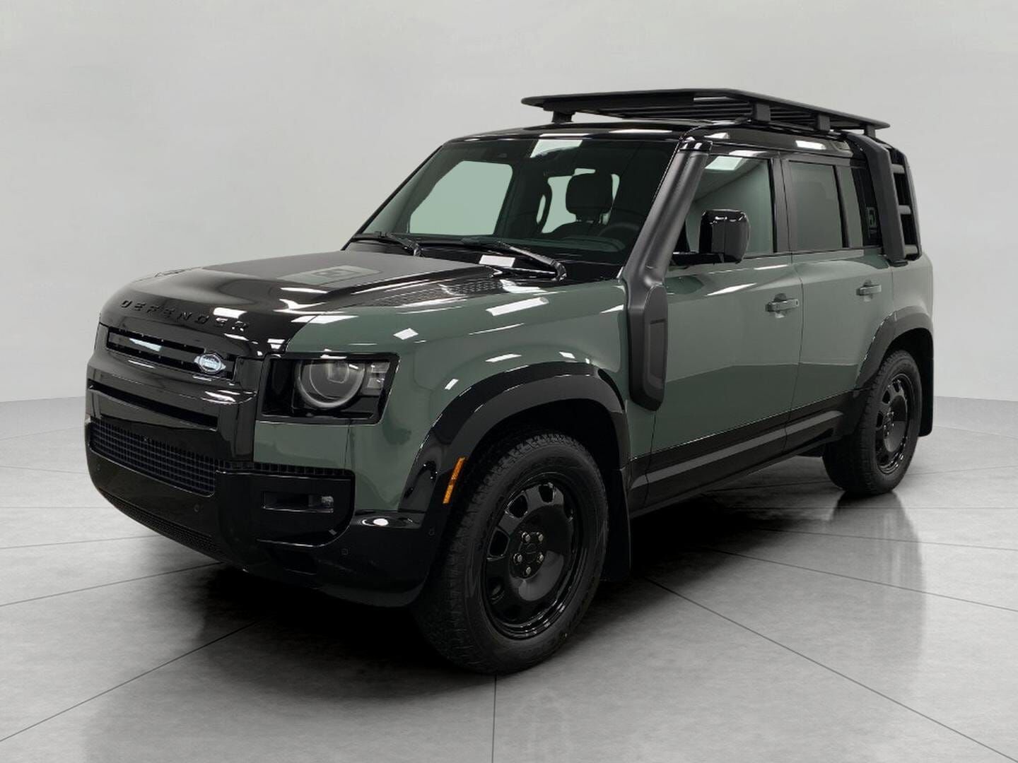 2026 LAND ROVER Defender