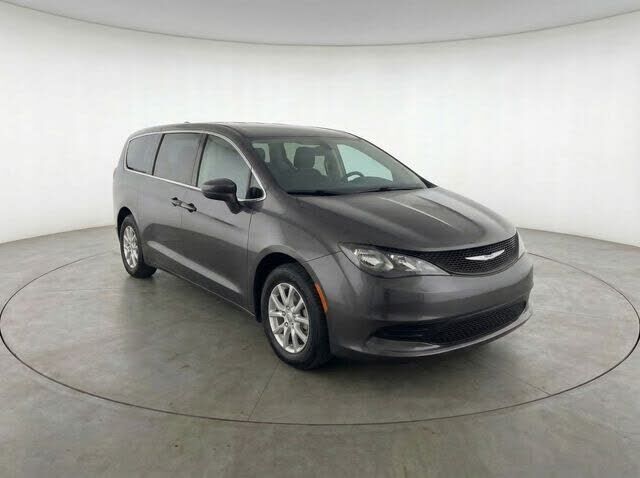 2023 CHRYSLER Voyager