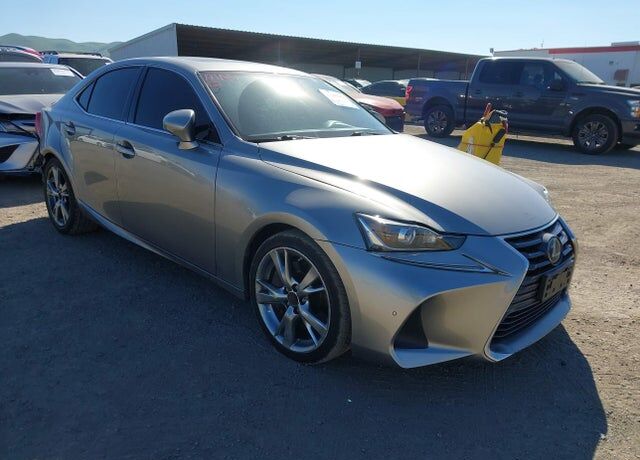 2017 LEXUS IS