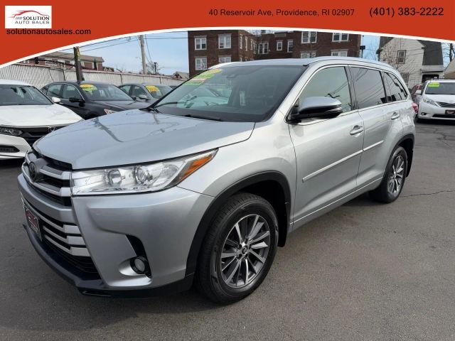 2017 TOYOTA Highlander