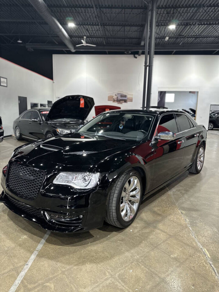2020 CHRYSLER 300