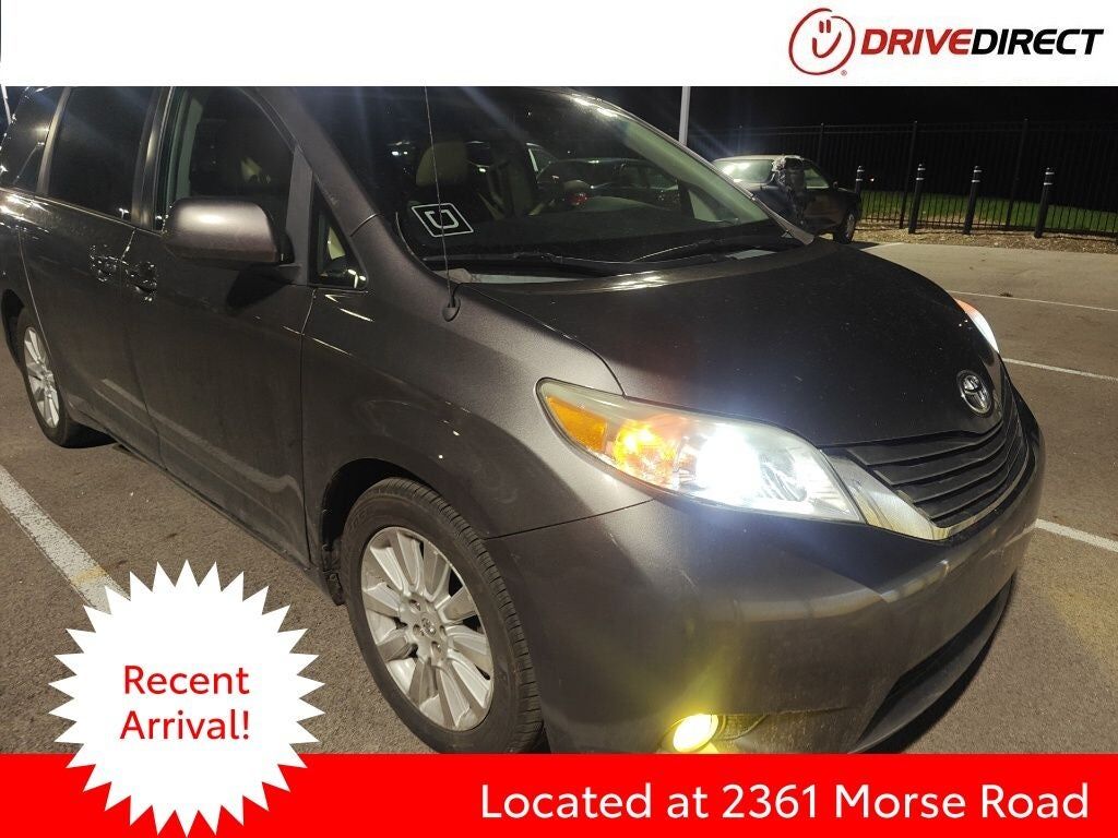 2013 TOYOTA Sienna