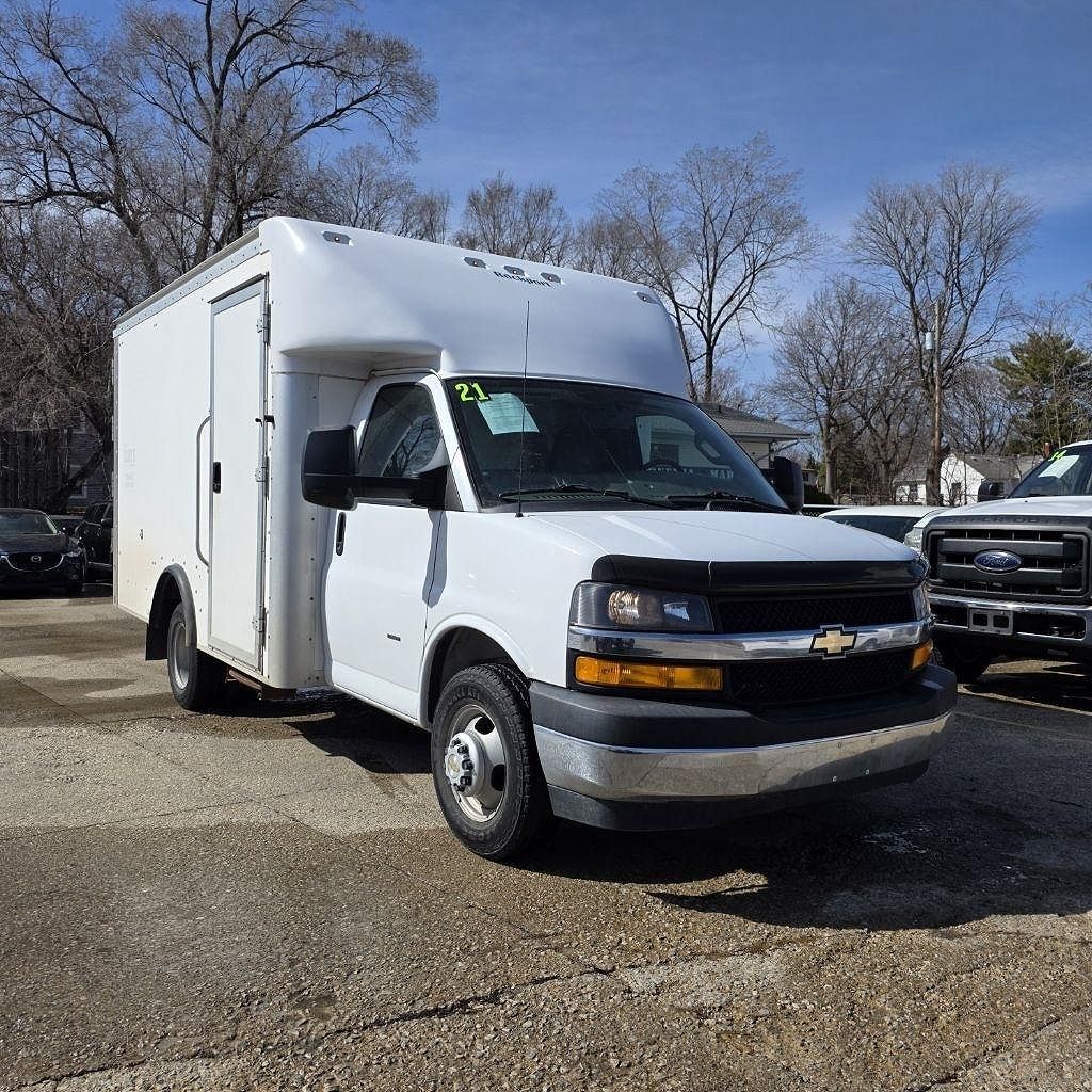 2021 CHEVROLET Express