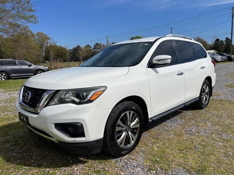 2017 NISSAN Pathfinder