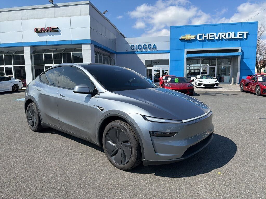 2026 TESLA Model Y