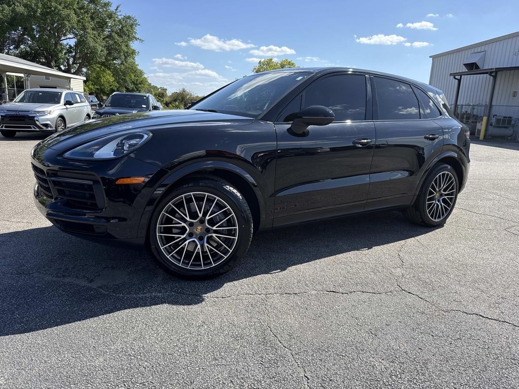 2022 PORSCHE Cayenne