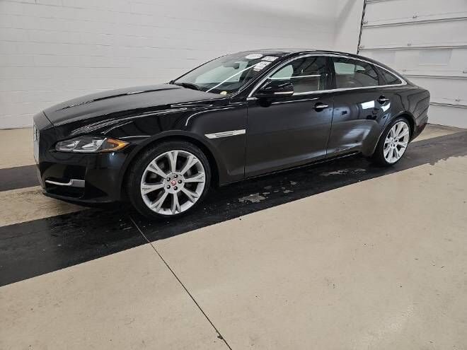 2018 JAGUAR XJ