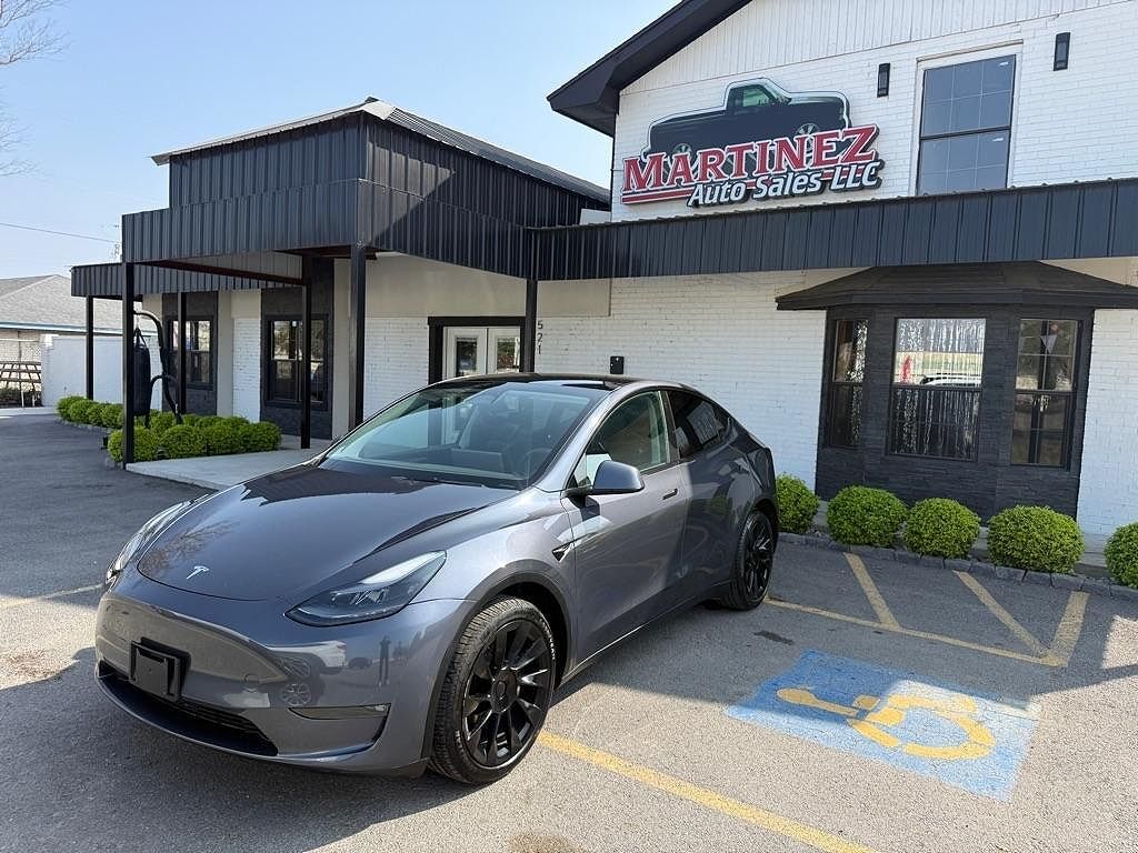 2023 TESLA Model Y