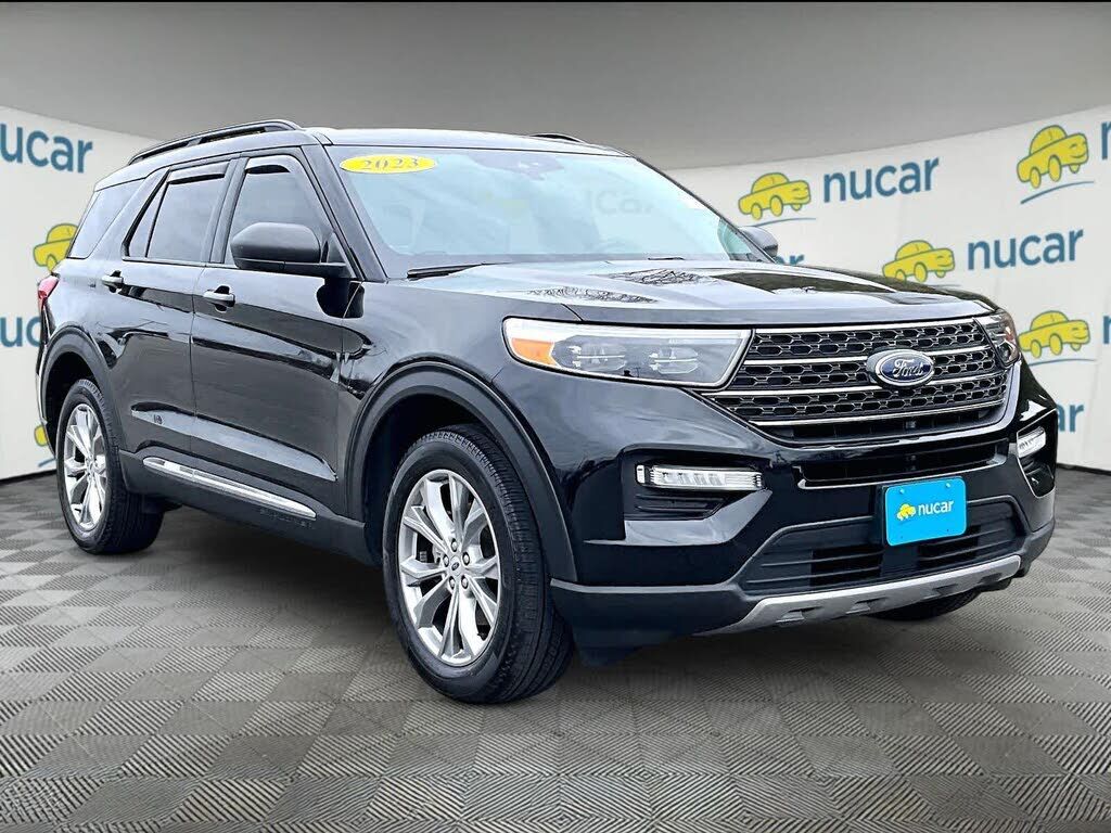 2023 FORD Explorer