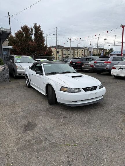 2004 FORD Mustang