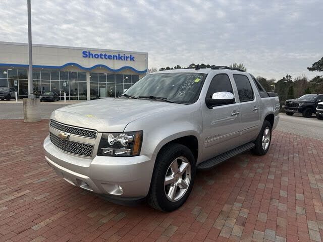 2011 CHEVROLET Avalanche