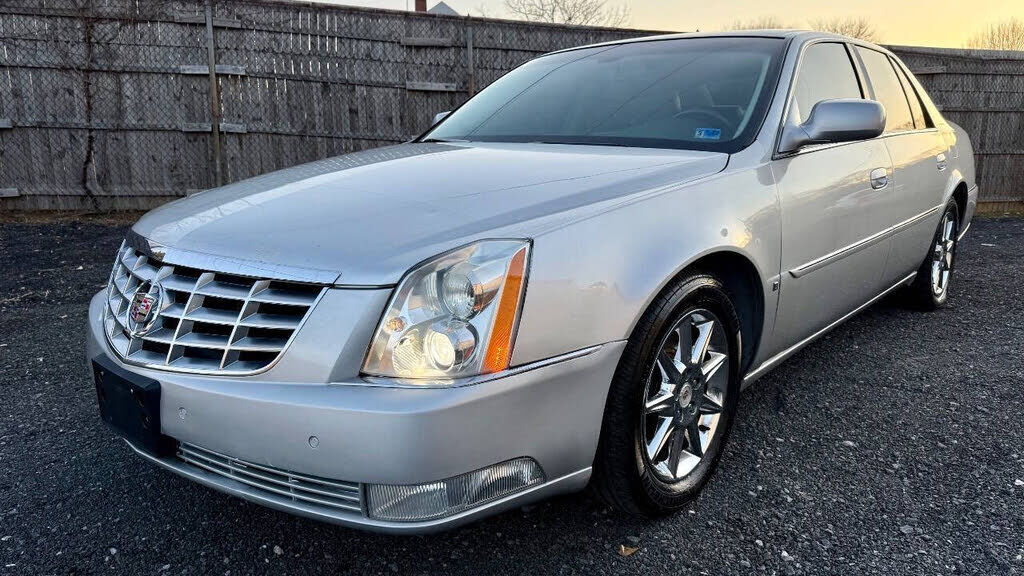 2011 CADILLAC DTS