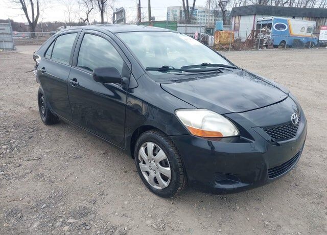 2009 TOYOTA Yaris