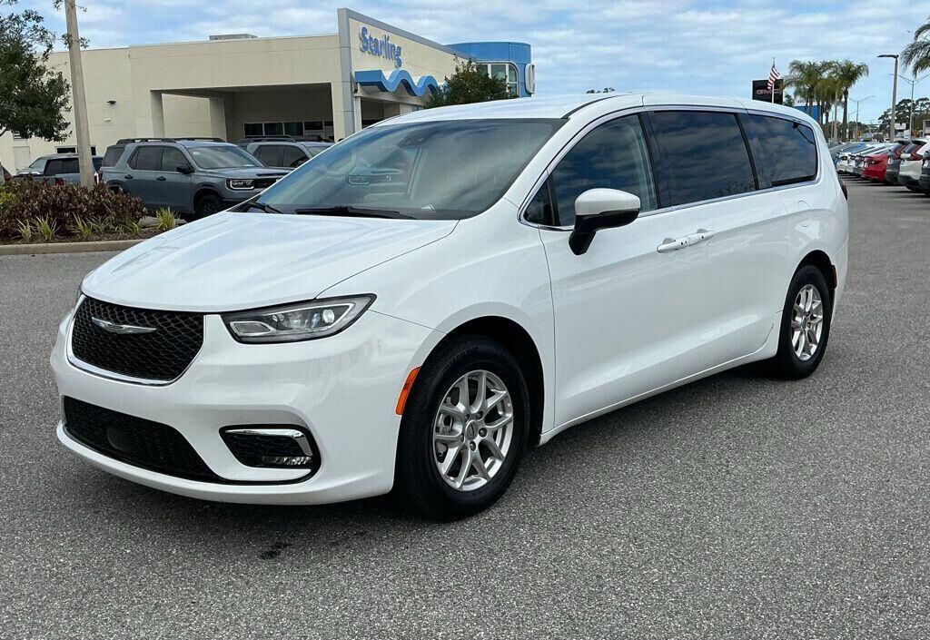 2023 CHRYSLER Pacifica