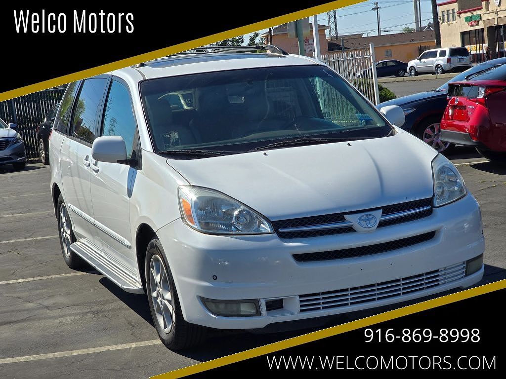 2004 TOYOTA Sienna