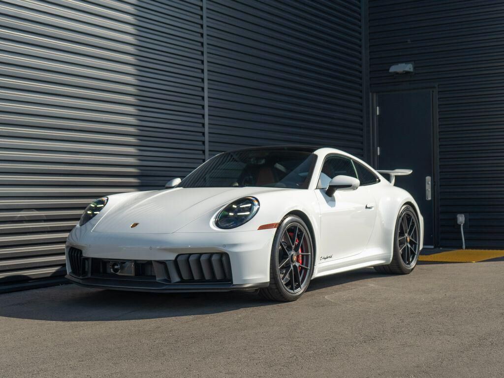 2026 PORSCHE 911