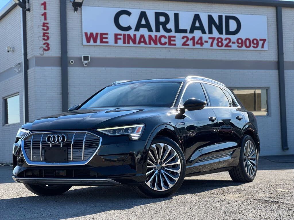2019 AUDI e-tron