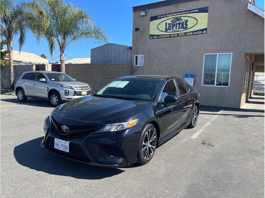 2019 TOYOTA Camry