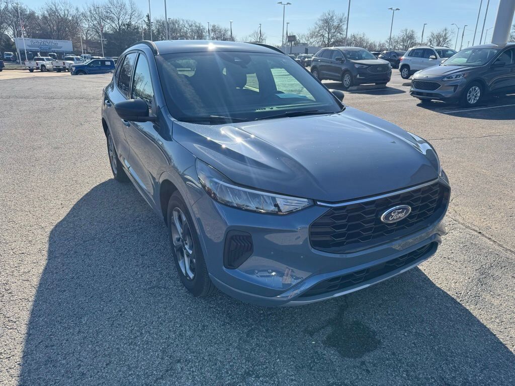 2023 FORD Escape