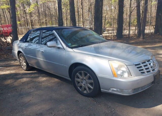 2011 CADILLAC DTS