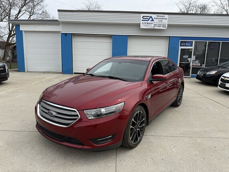 2017 FORD Taurus