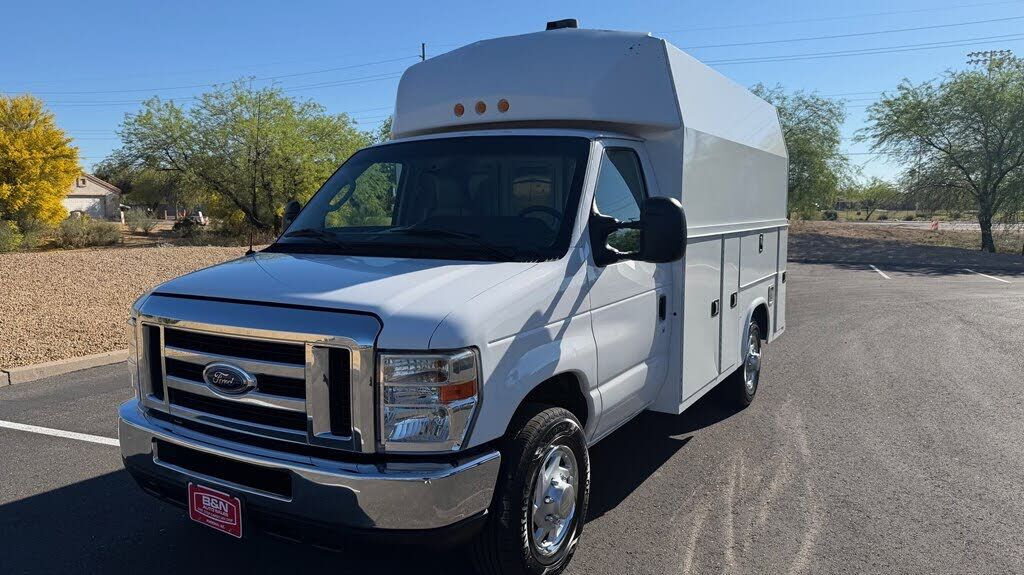 2018 FORD E-350
