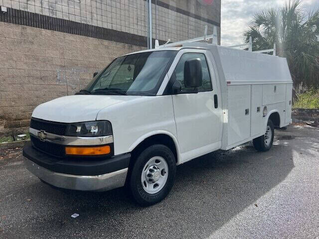 2013 CHEVROLET Express