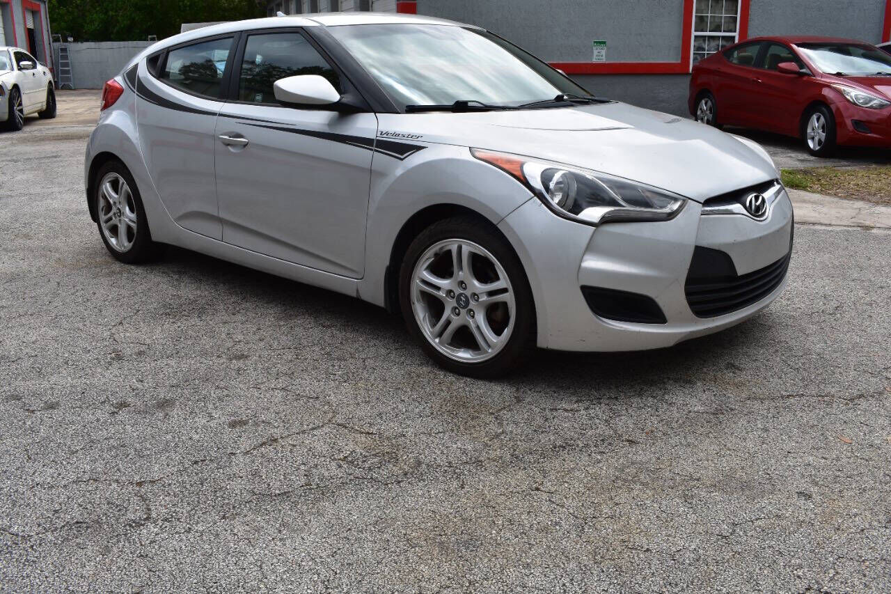 2013 HYUNDAI Veloster