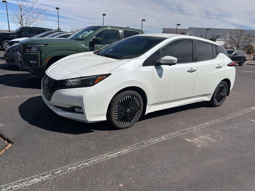 2024 NISSAN Leaf