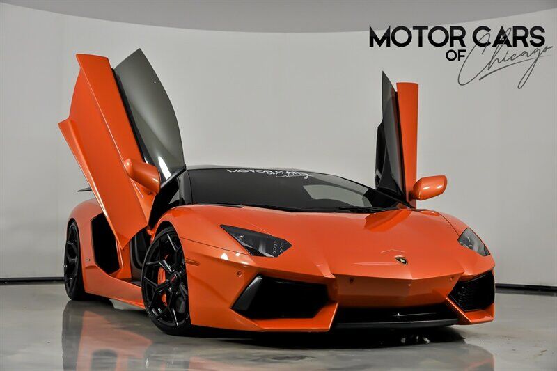 2014 LAMBORGHINI Aventador