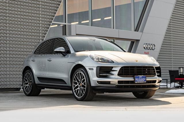 2019 PORSCHE Macan