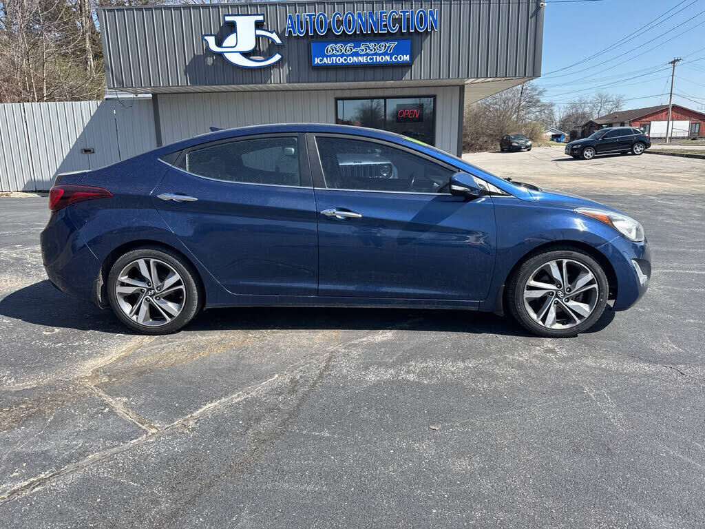 2016 HYUNDAI Elantra