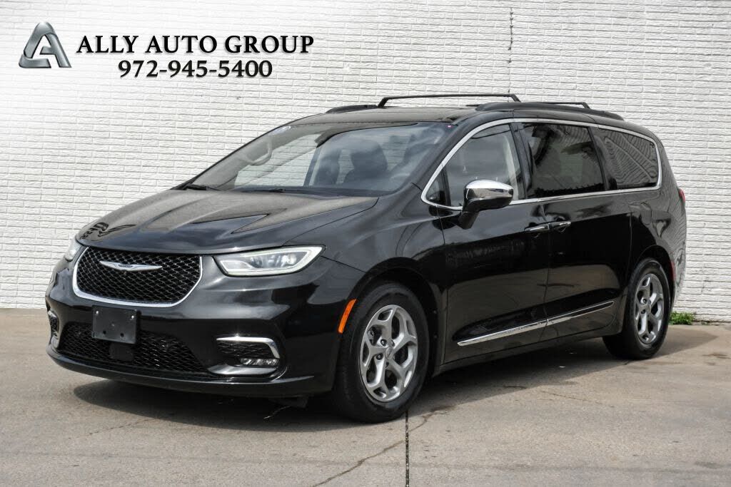 2022 CHRYSLER Pacifica